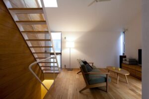 三角屋根の家_2