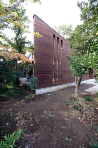 木漏れ日屋根の家4