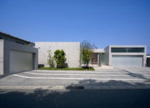 H COURT HOUSE13