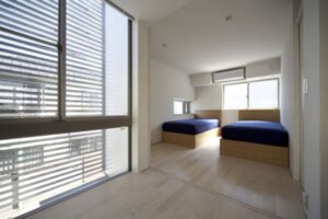 通風ギャラリーのある二世帯住宅_6