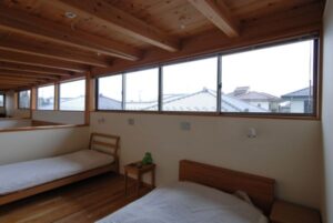 本庄SB邸＜４つの庭に挟まれ奥行きを感じる家＞_12