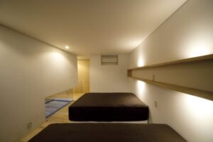世田谷HN邸＜建物を貫く光のクレバスの家＞_8